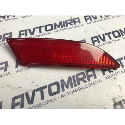 Катафот заднього бамперу правий Ford Focus 3 2011-2017 BM51515B0AE